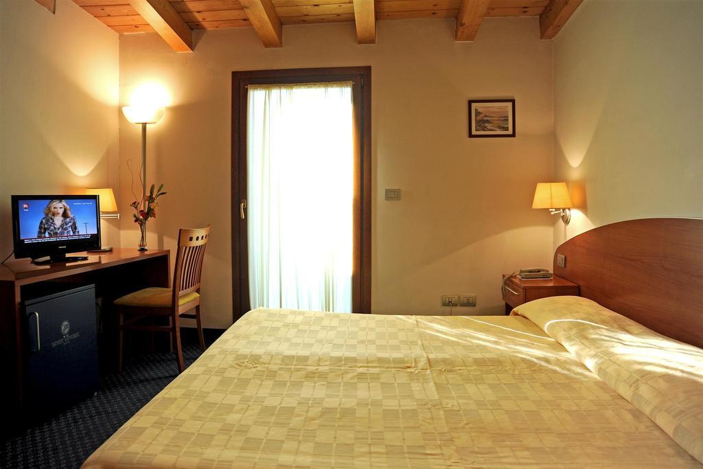 Hotel Vittoria San Giórgio di Nogaro Pokoj fotografie