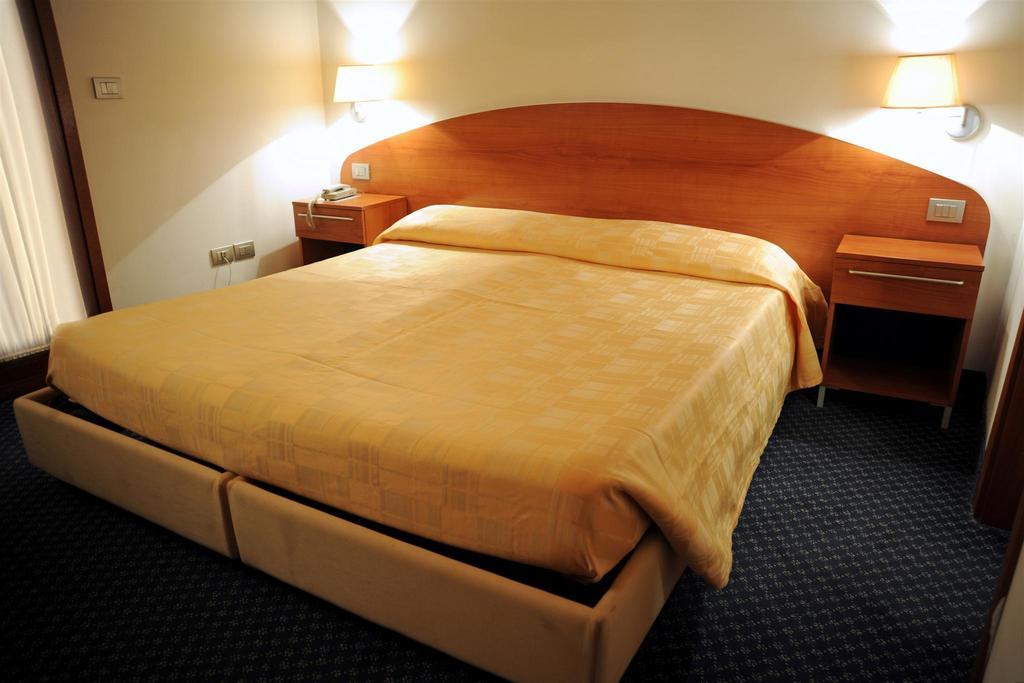Hotel Vittoria San Giórgio di Nogaro Pokoj fotografie